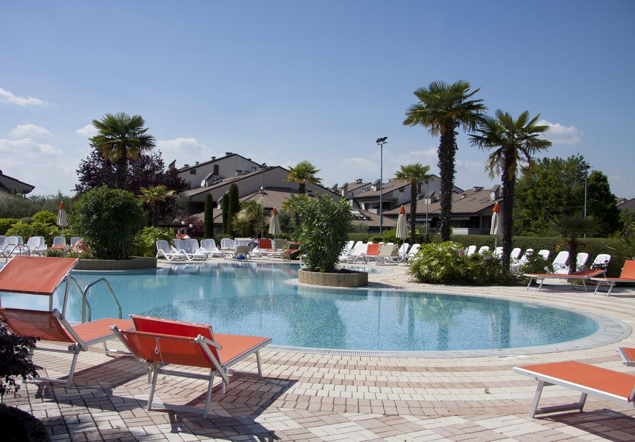 Lauri & Faggi Aparthotel Desenzano del Garda Exterior photo